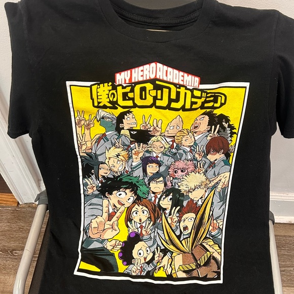 Graphic T-Shirt - Picture 1 of 4